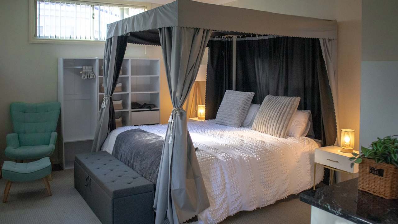 Furnished room with own bathroom