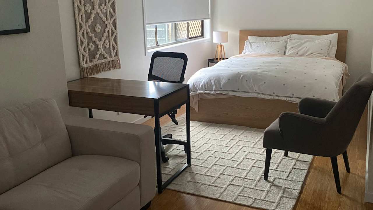 Furnished room with own bathroom