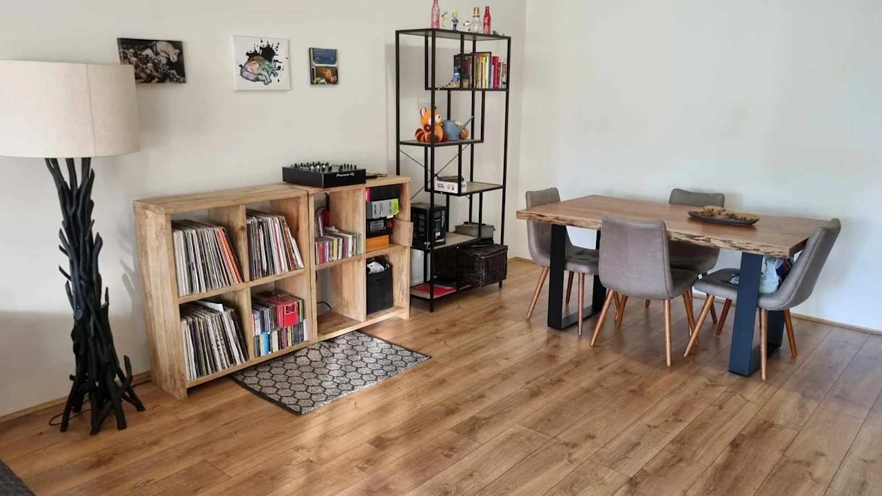 Unfurnished room with ensuite in a flatshare