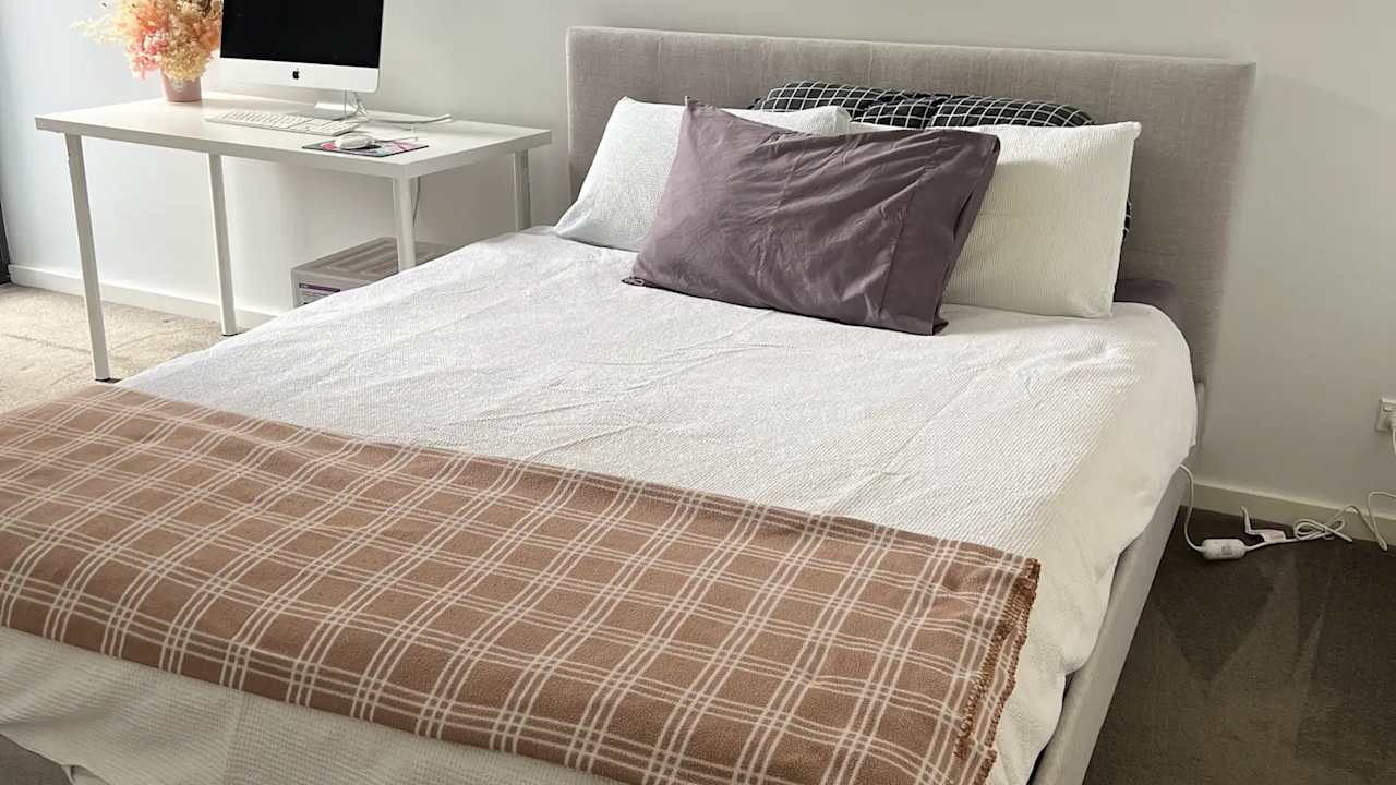 Furnished room with own bathroom