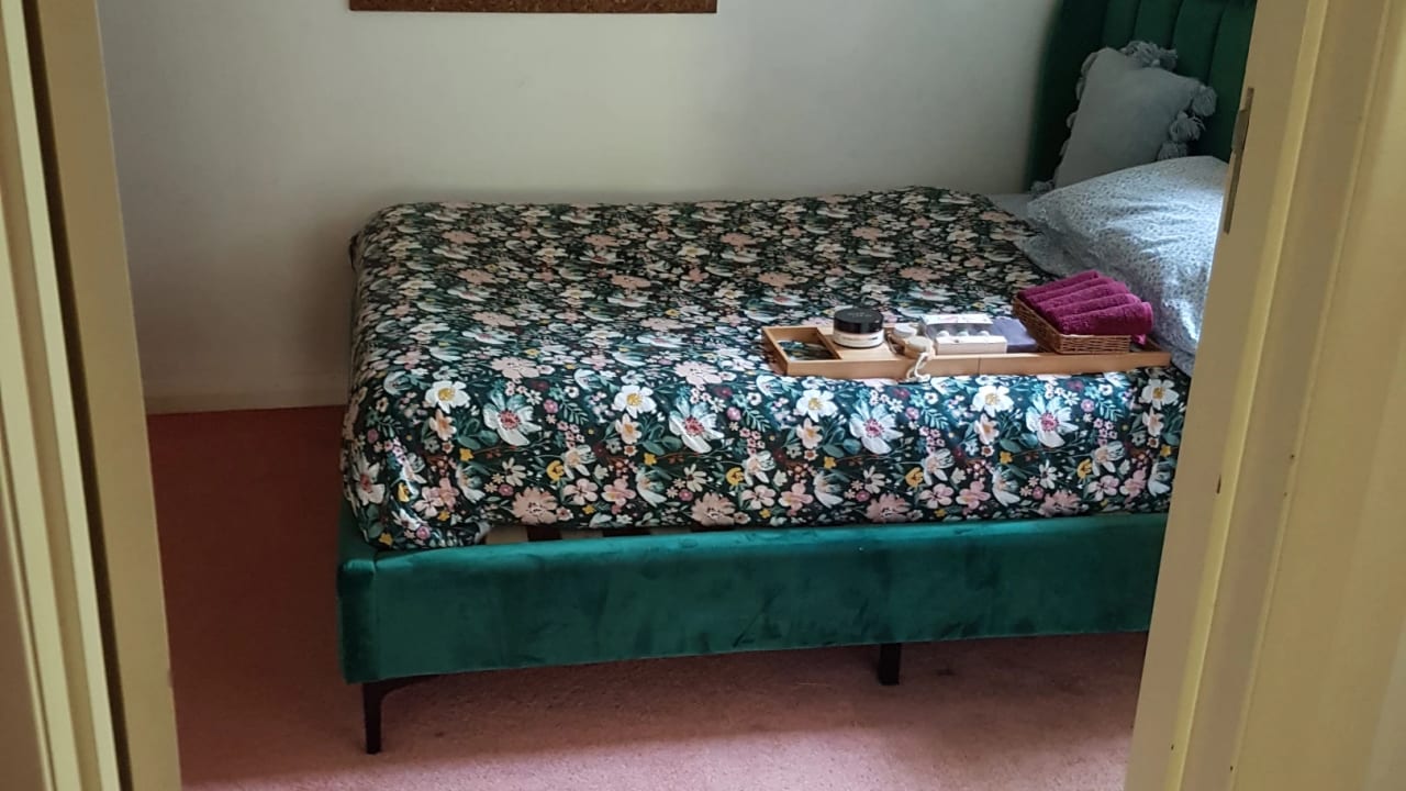 Unfurnished room in a share house