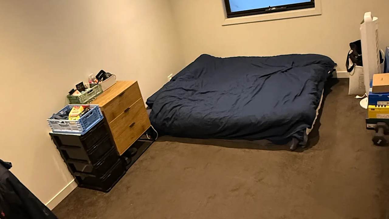 Room in a share house