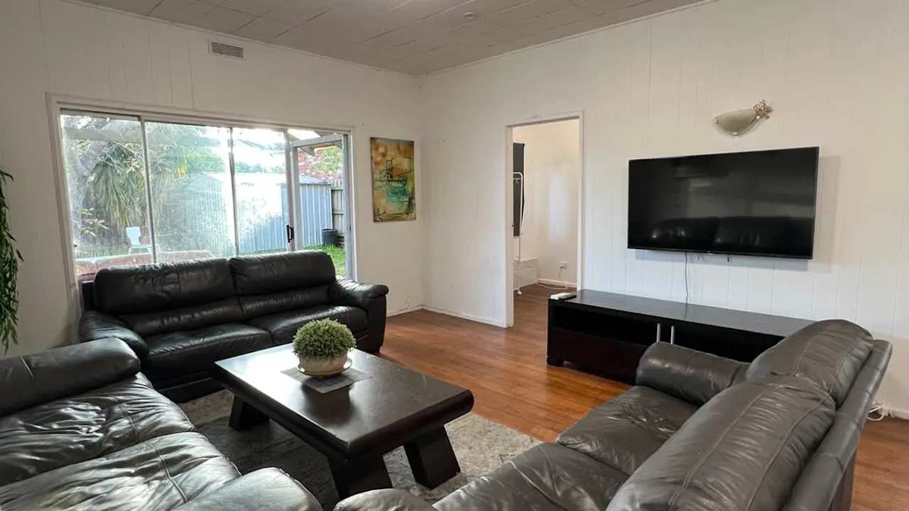 Whole property with 5 rooms for rent