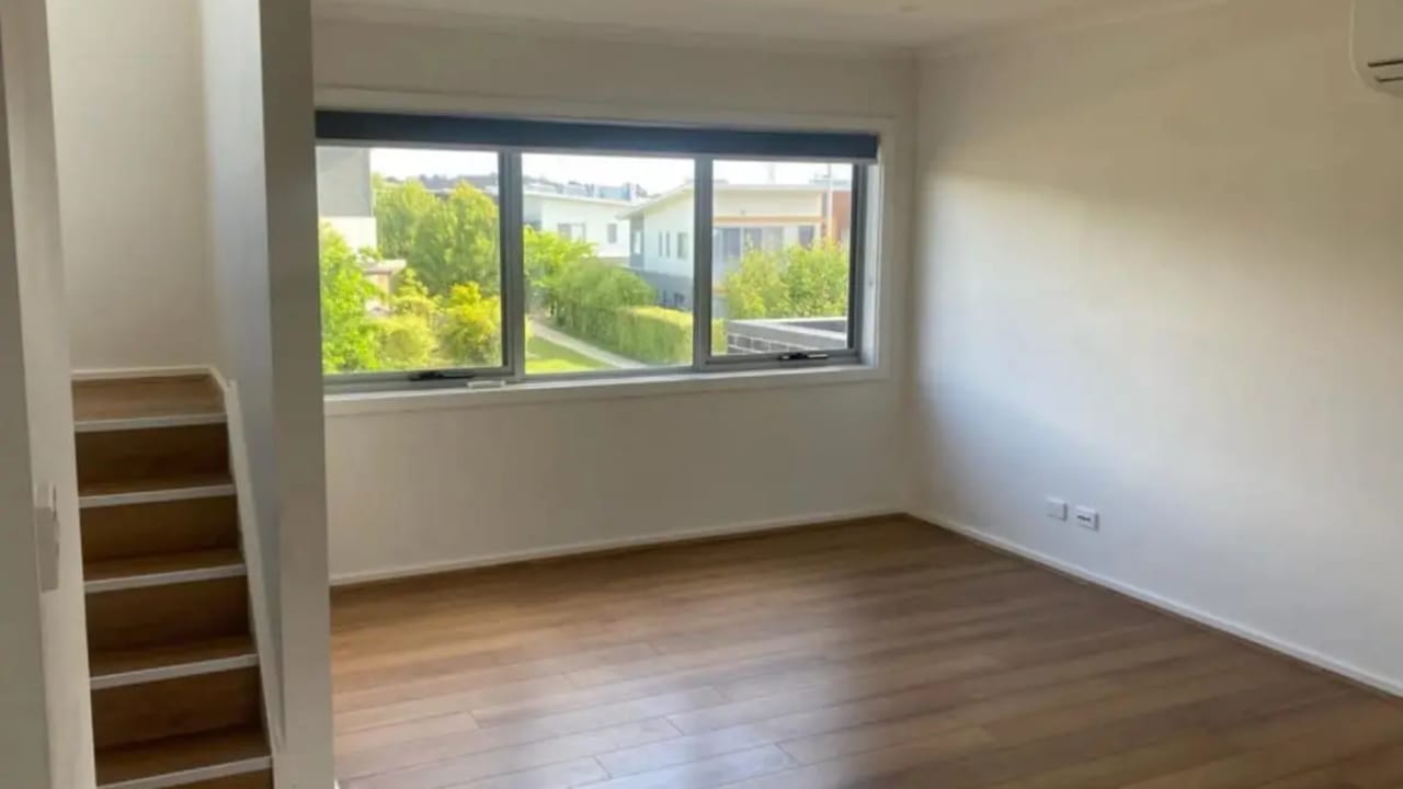 Unfurnished room in a share house