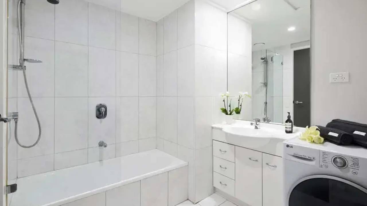 Furnished room with own bathroom