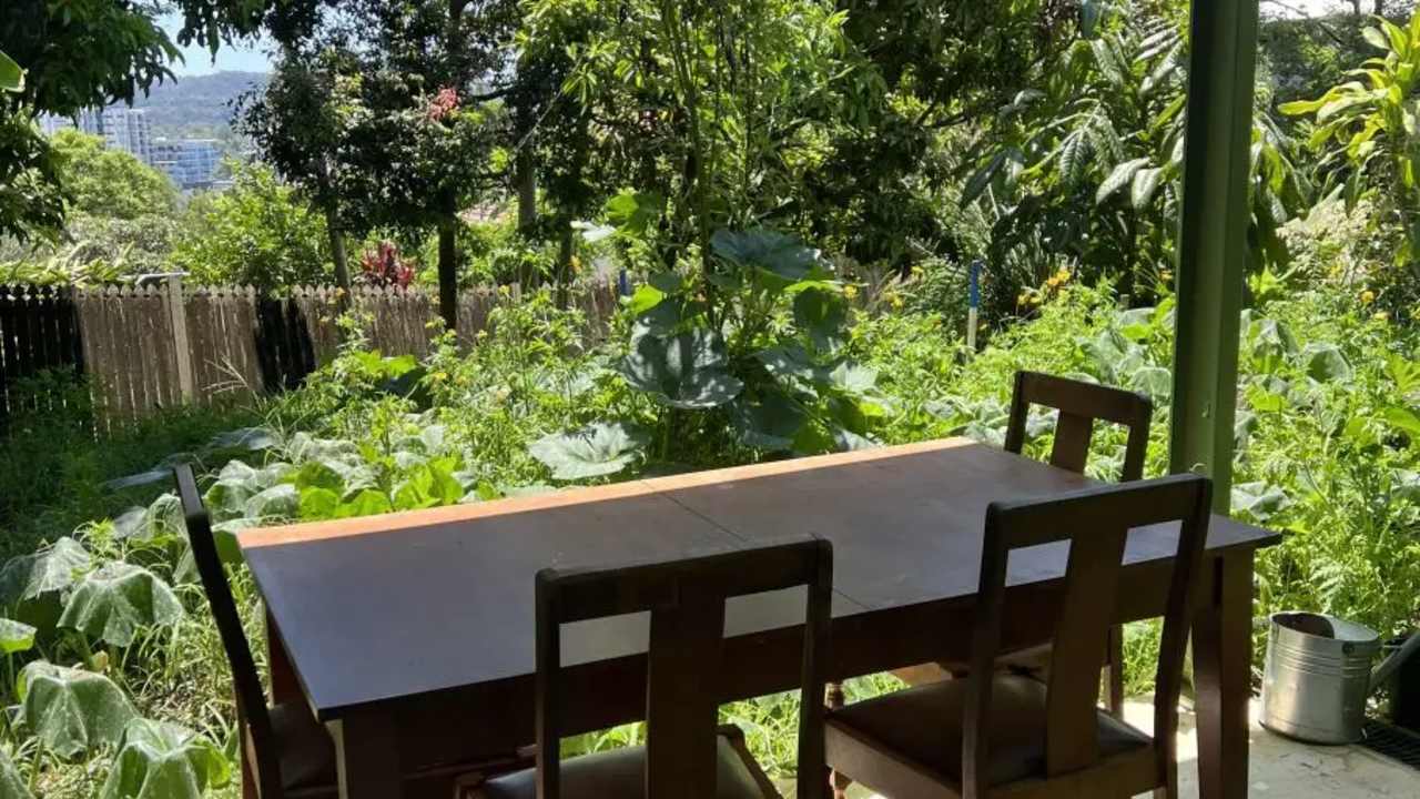 Furnished room studio flat for rent