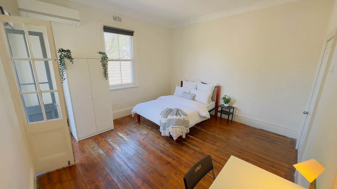 Furnished room in a share house