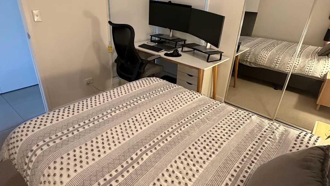 Furnished room with own bathroom