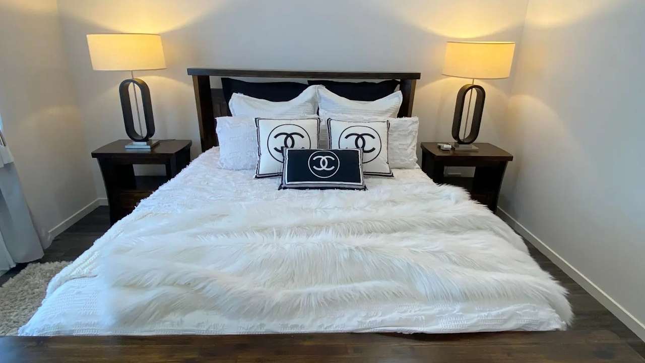 Furnished room granny flat for rent