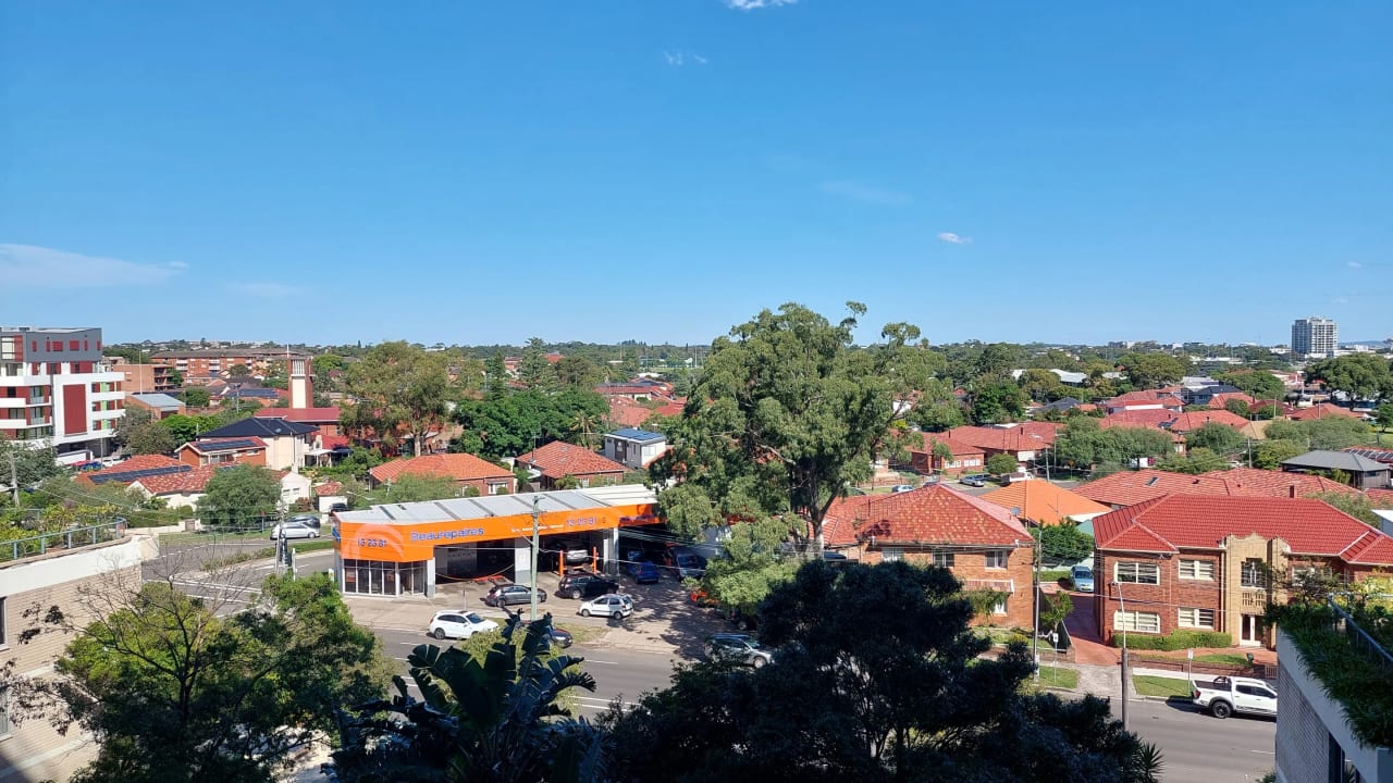 Whole property with 1 room for rent