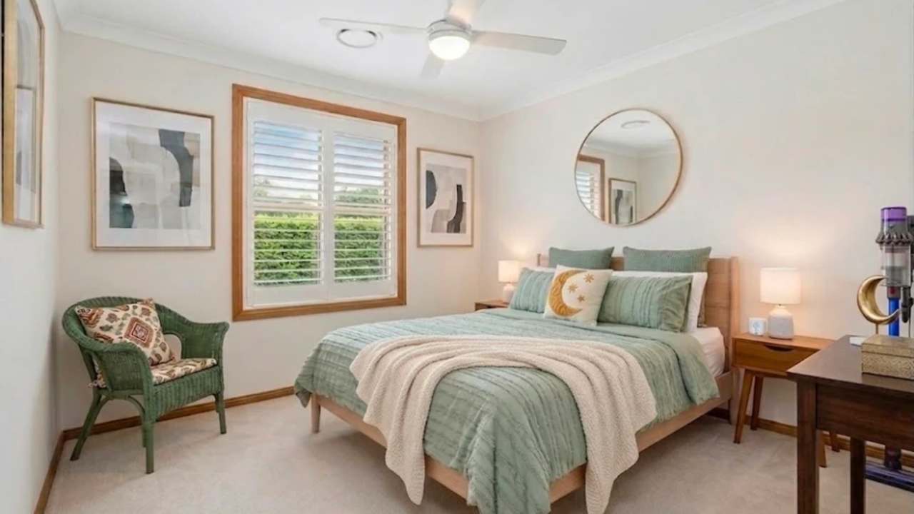 Room in a share house
