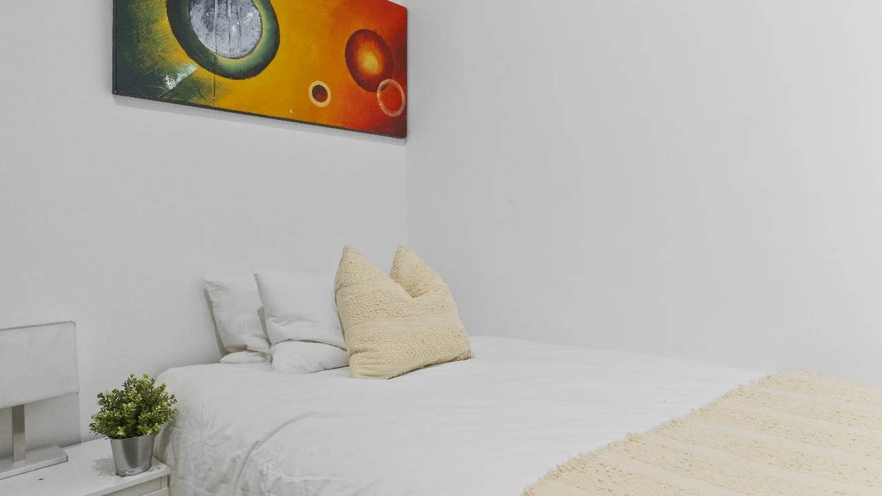 Furnished room in a share house