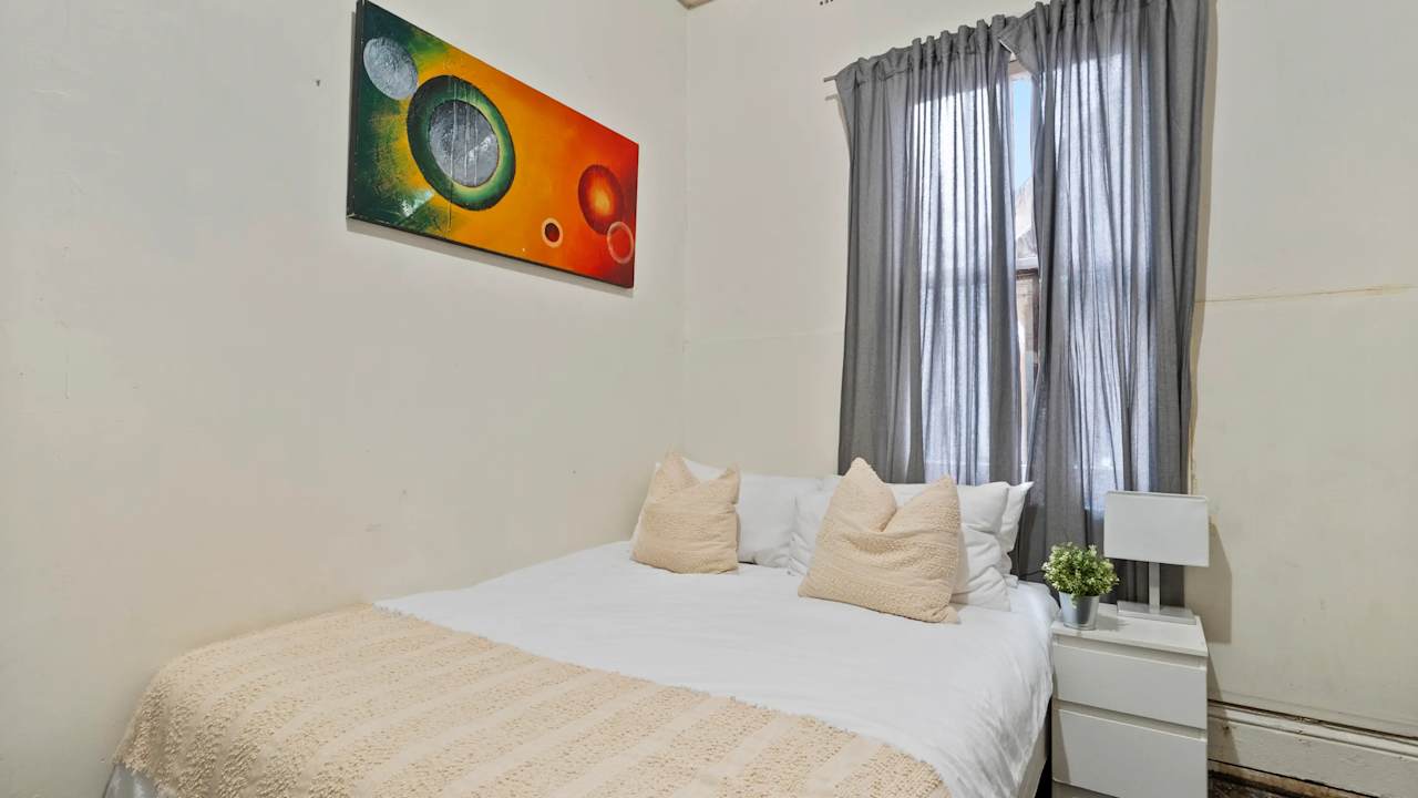 Furnished room in a share house