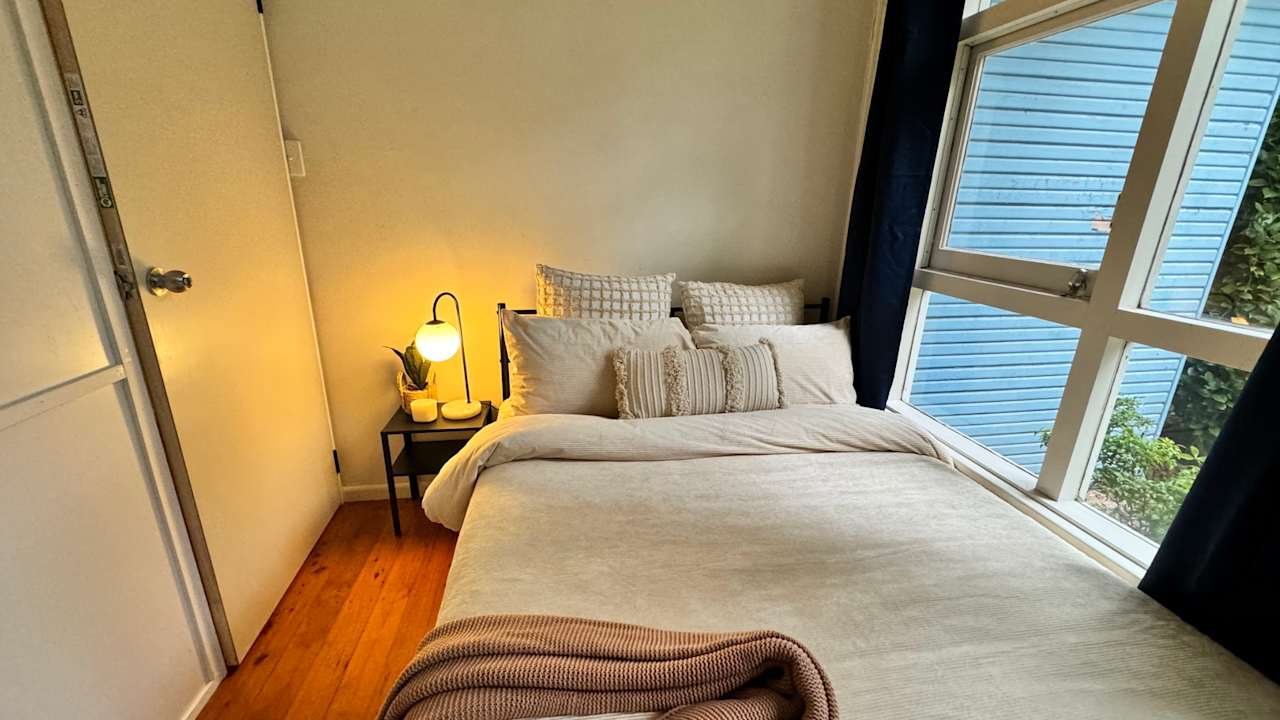 Furnished room in a flatshare