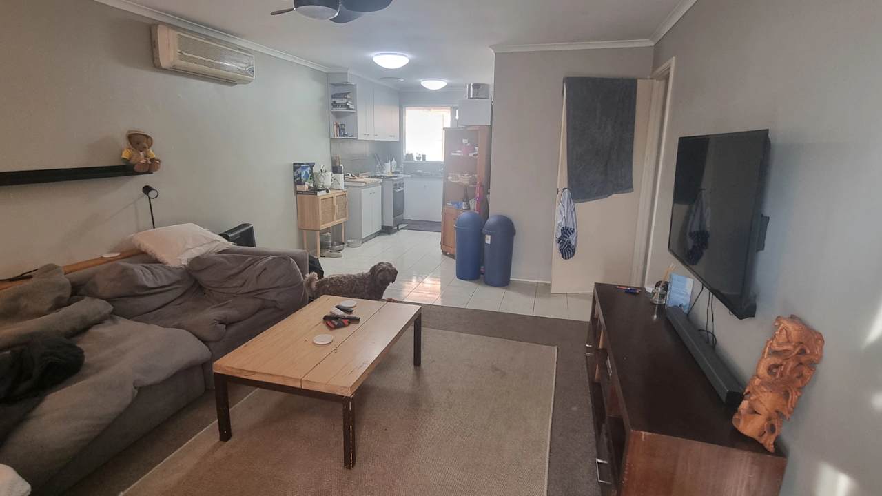 Furnished room in a flatshare