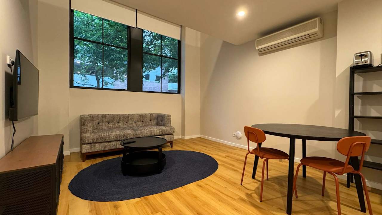 Whole property with 2 rooms for rent