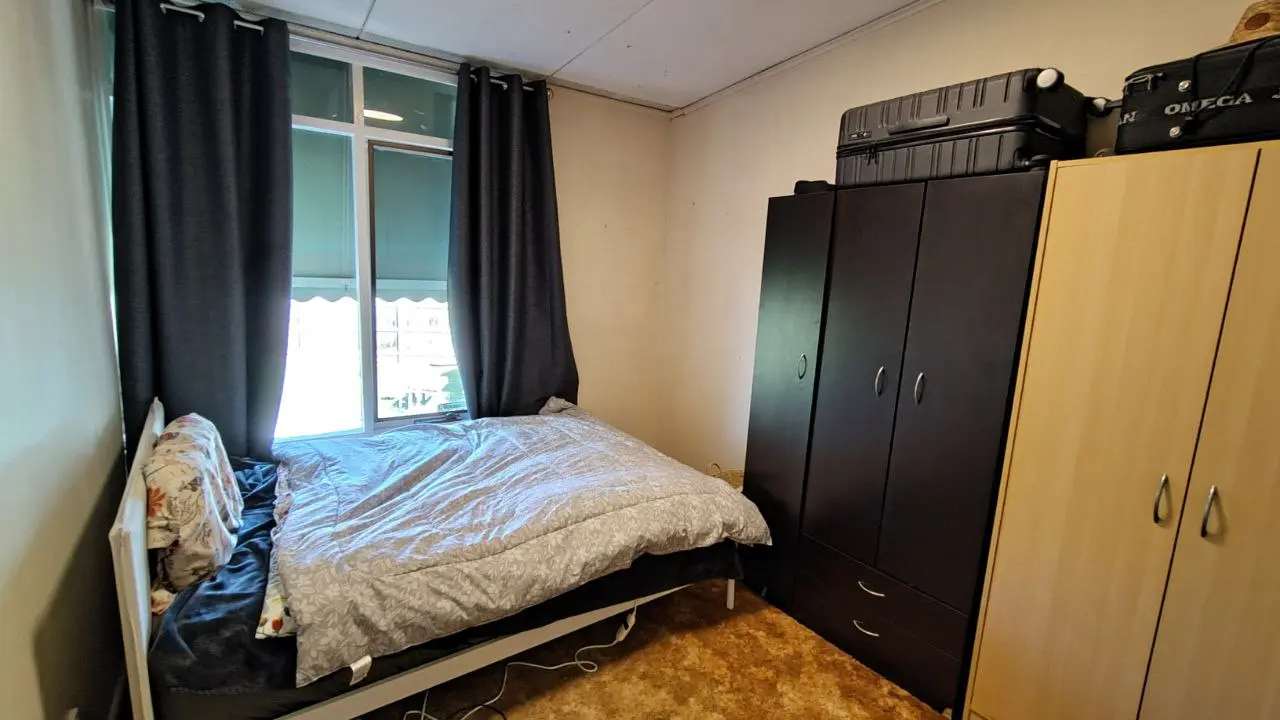 Unfurnished room in a share house