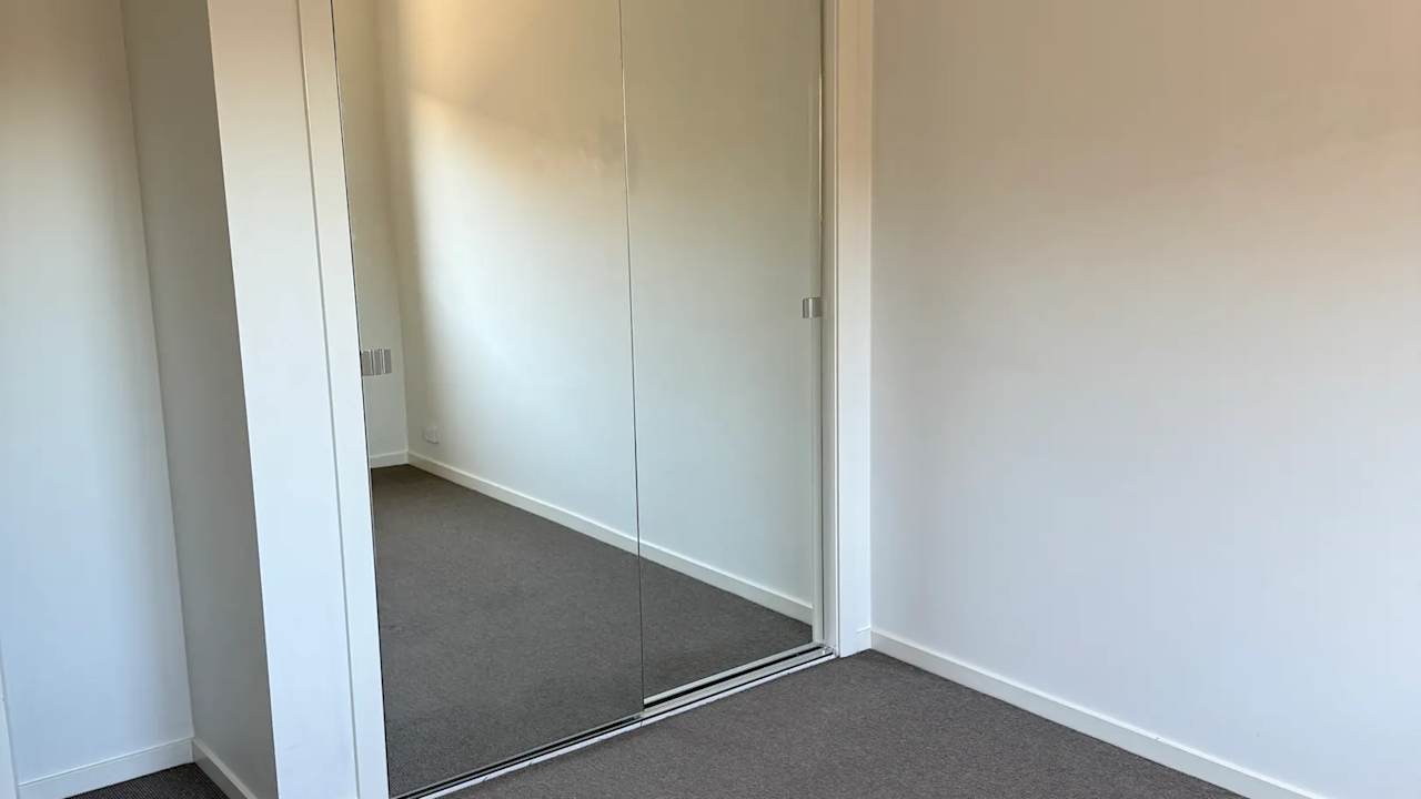 Unfurnished room with own bathroom