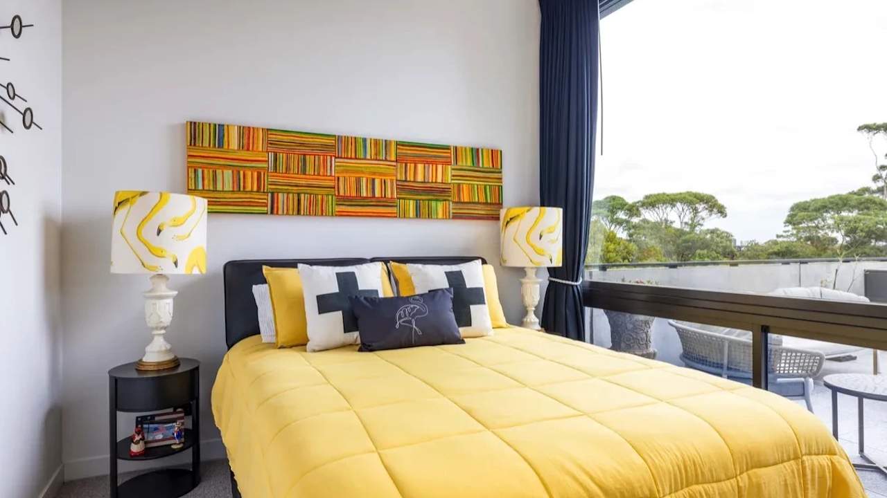Furnished room with ensuite in a flatshare