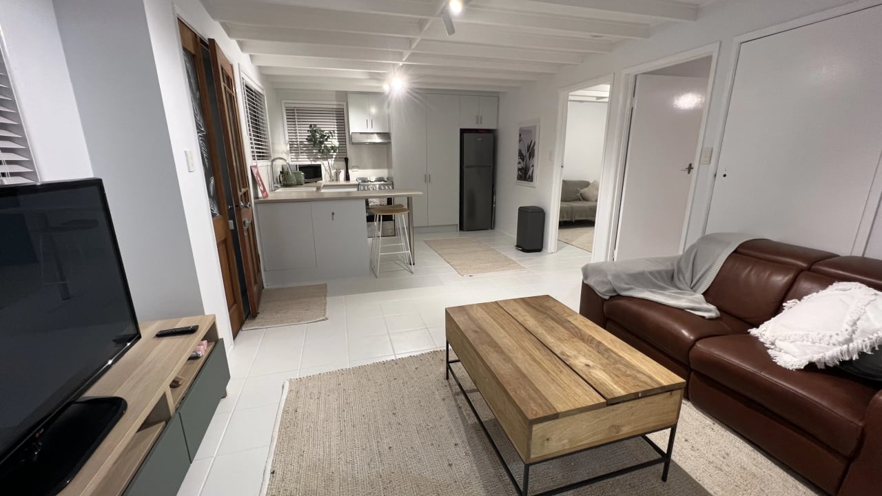 Whole property with 2 rooms for rent