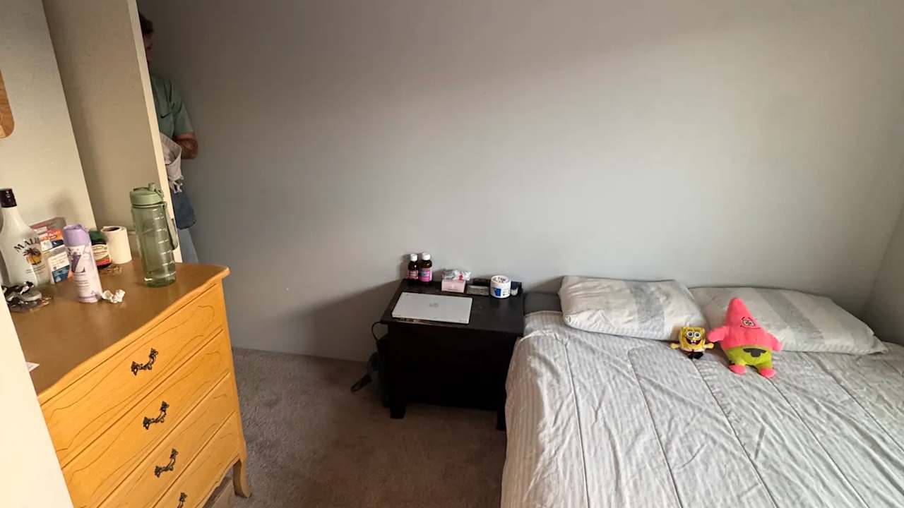 Furnished room in a share house