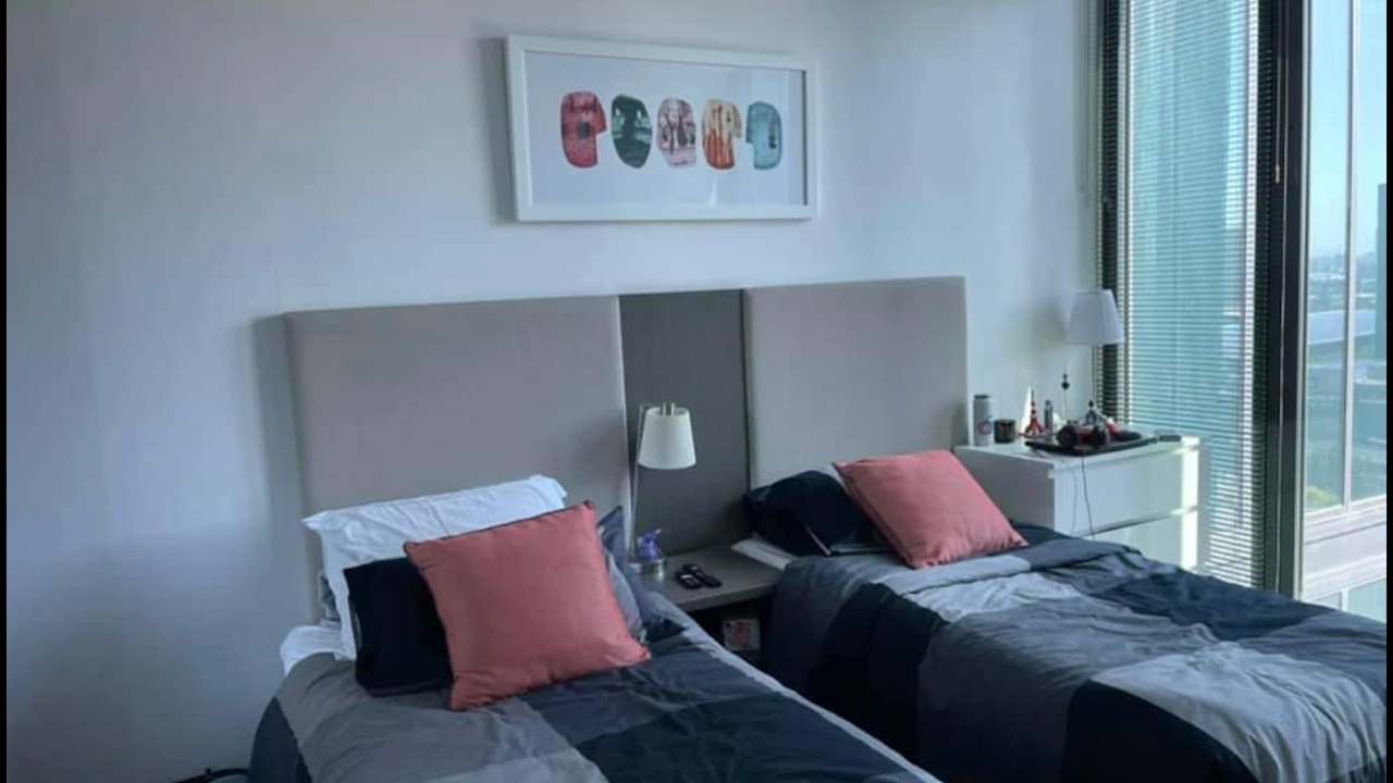 Furnished room in a flatshare