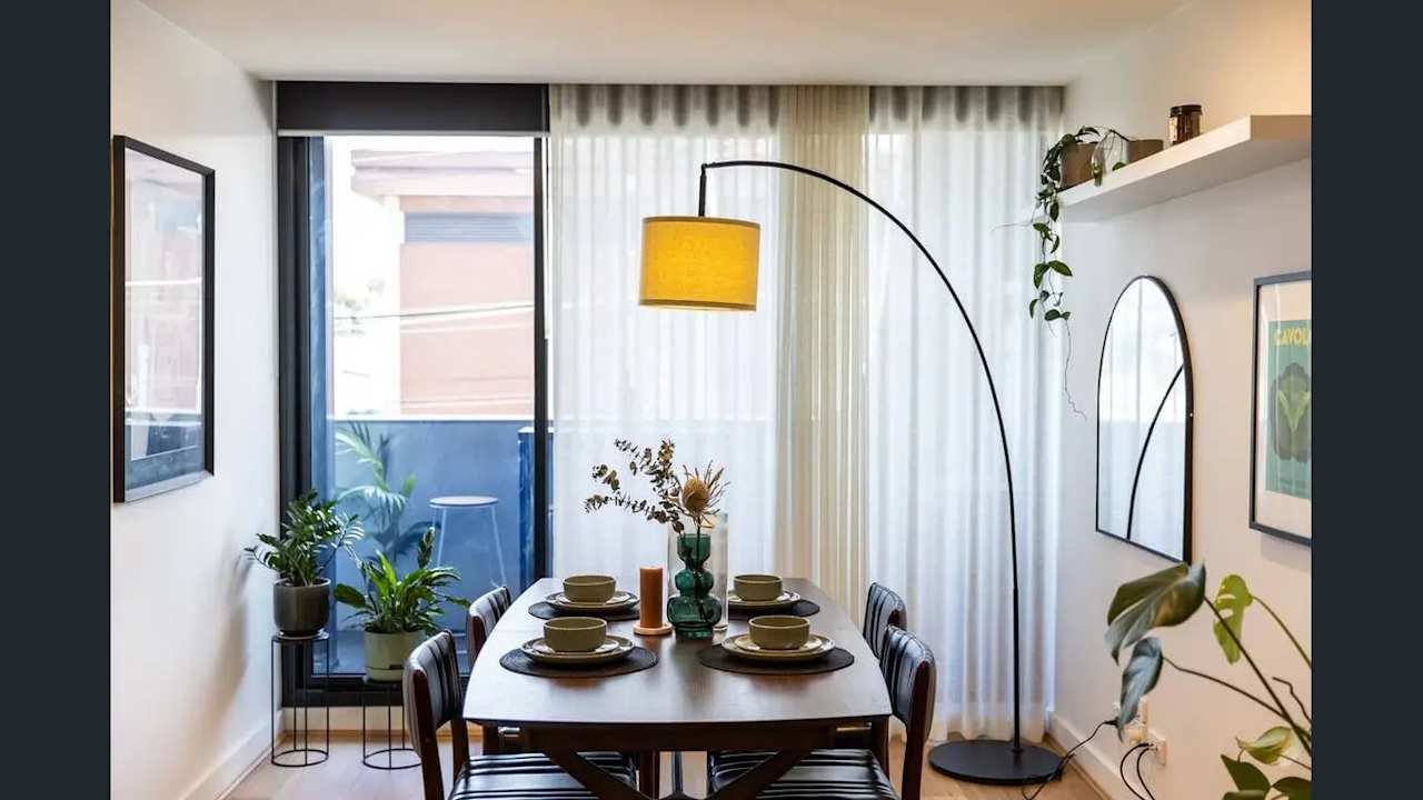 Unfurnished room in a flatshare