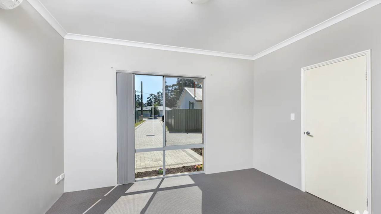 Unfurnished room in a share house