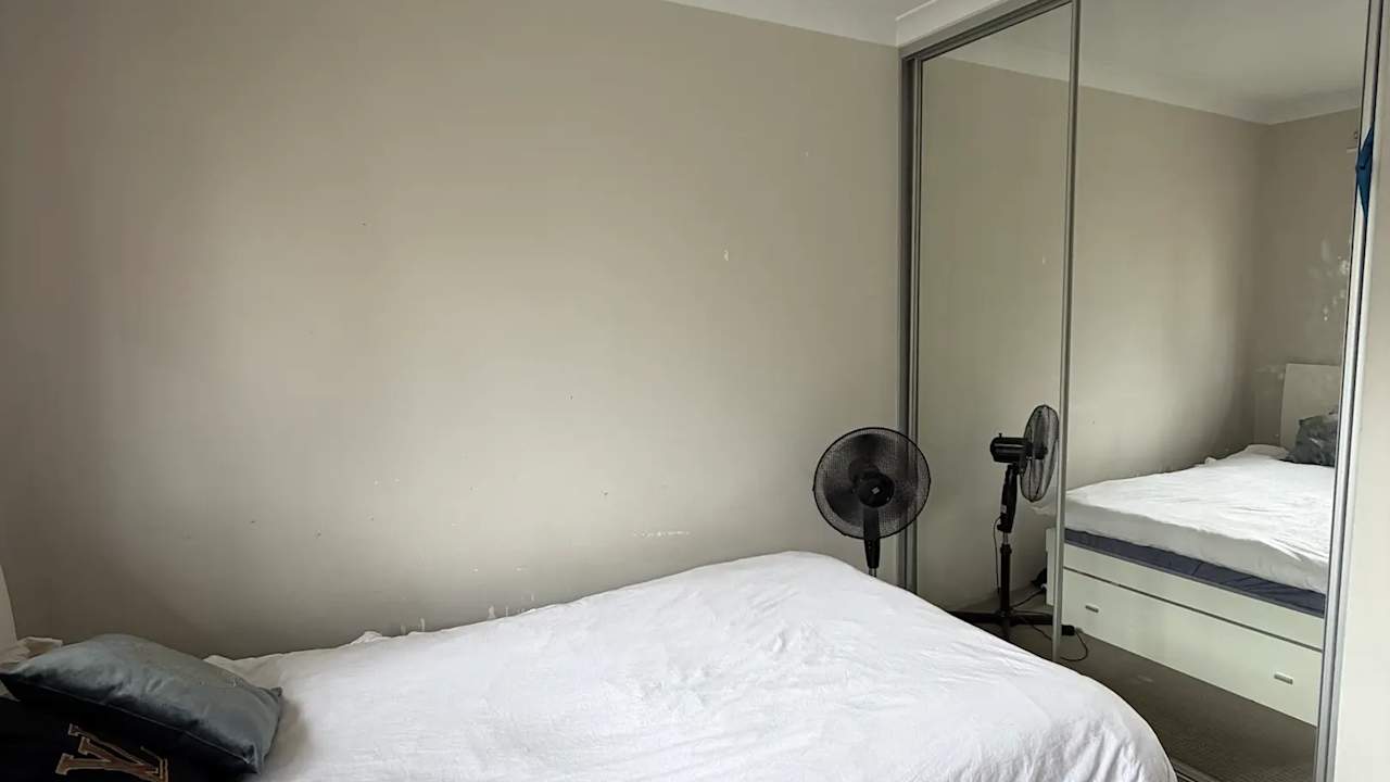 Room in a share house