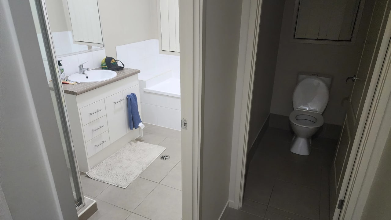 Room in a share house