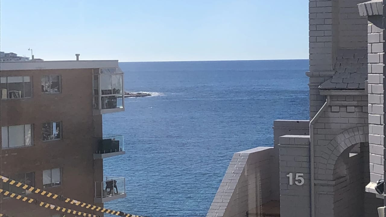 Furnished room with ensuite in a flatshare