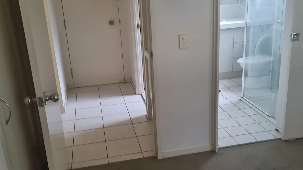 Unfurnished room with own bathroom