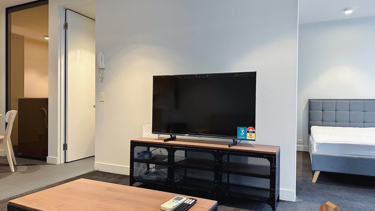 Furnished room with own bathroom