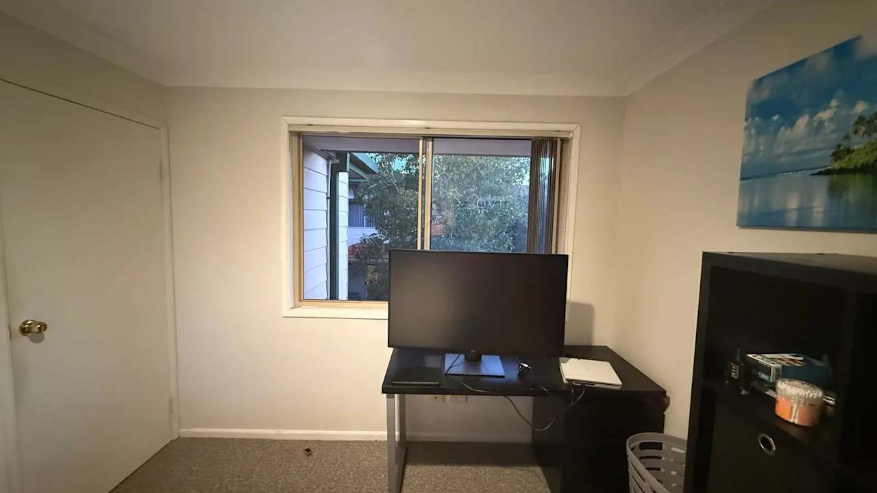 Room in a share house