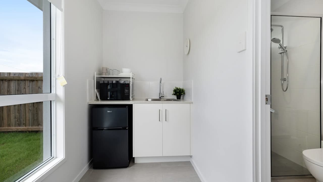 Furnished room with own bathroom