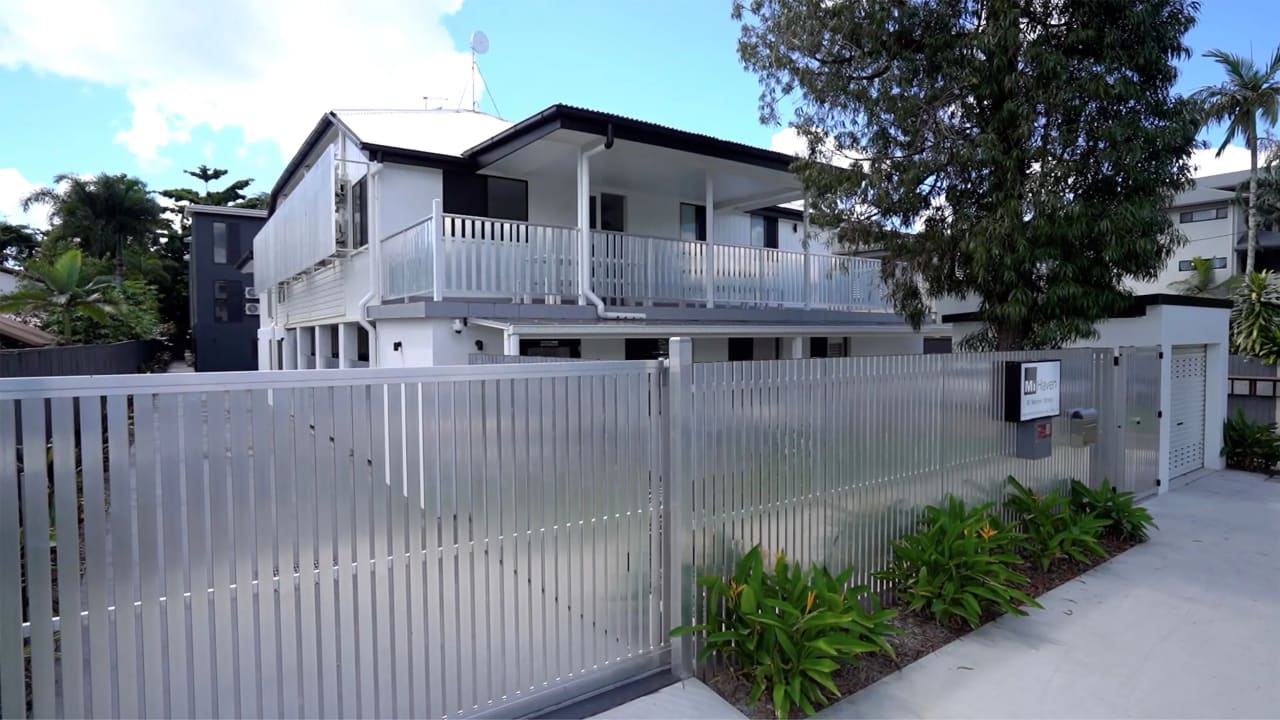 Furnished room with ensuite in a flatshare