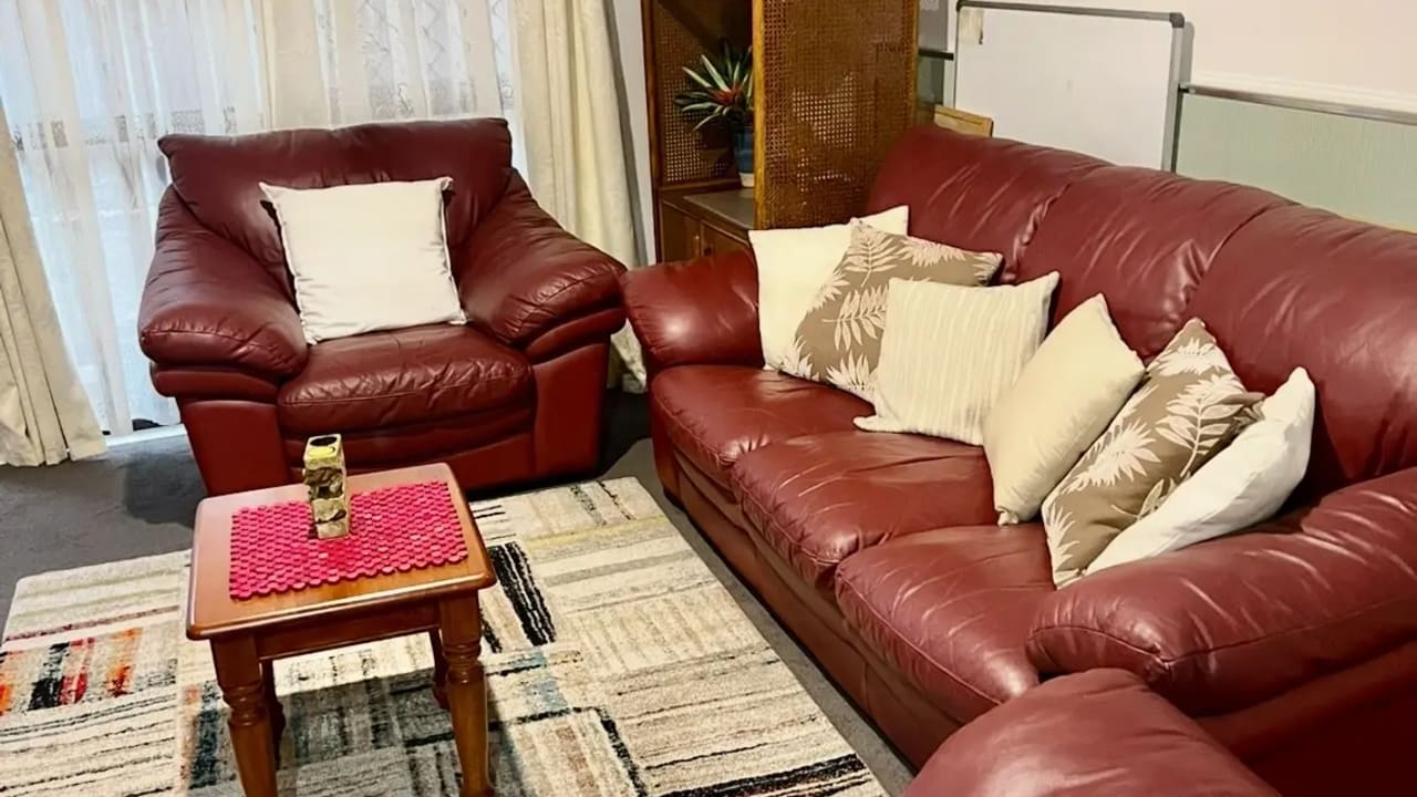 Whole property with 1 room for rent