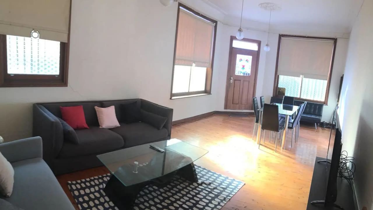 Room in a share house