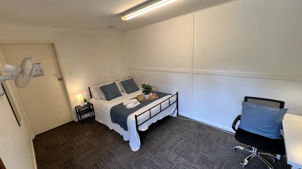 Furnished room in a share house