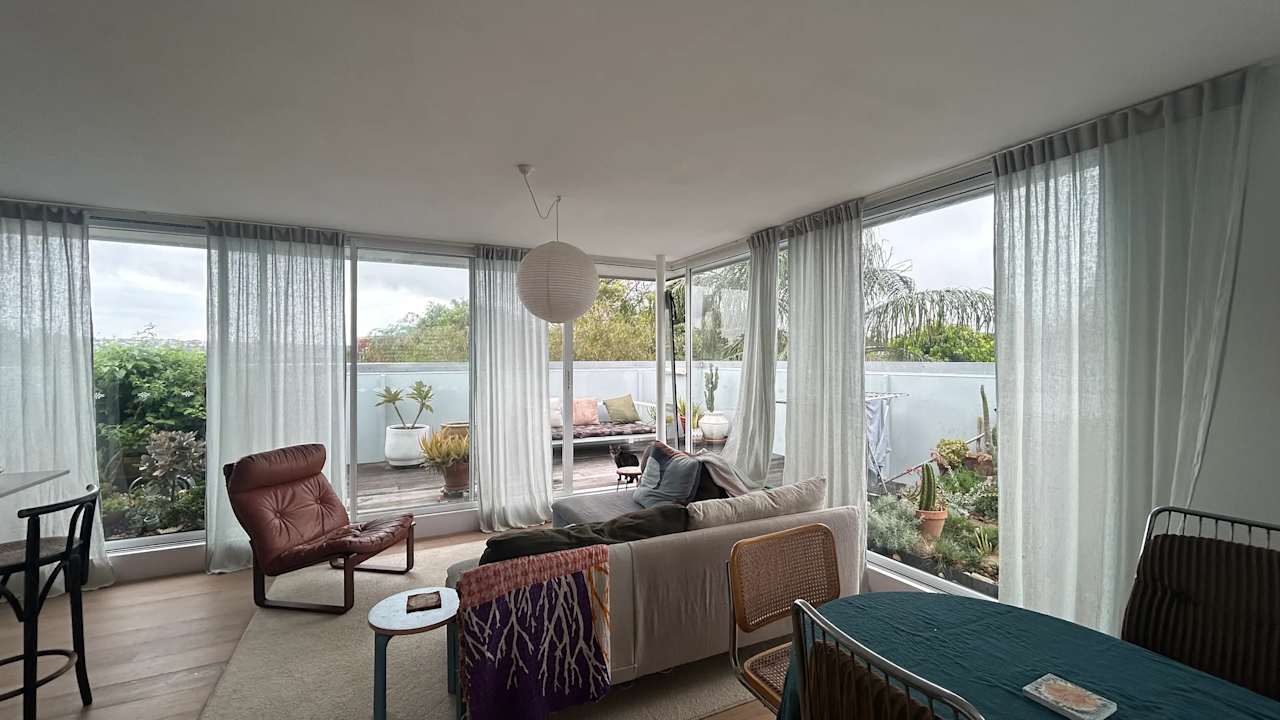 Furnished room in a flatshare