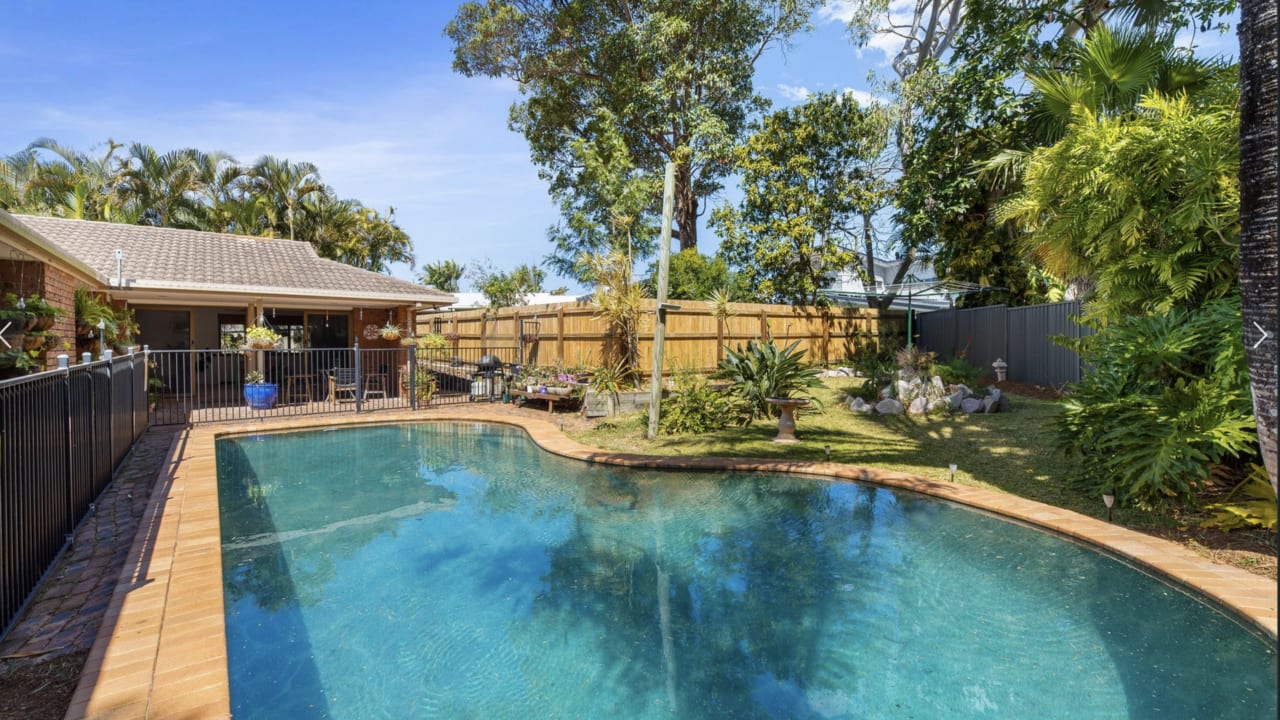 Room in a share house