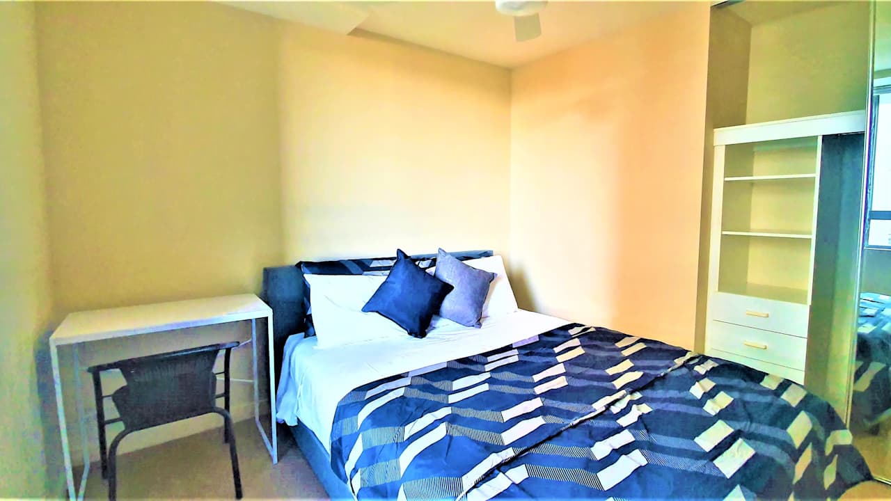 Furnished room in a flatshare