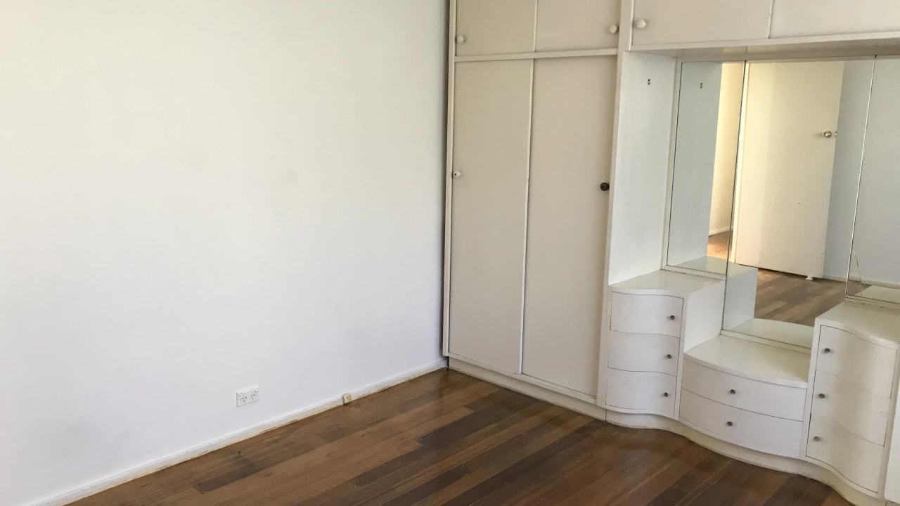 Room in a share house