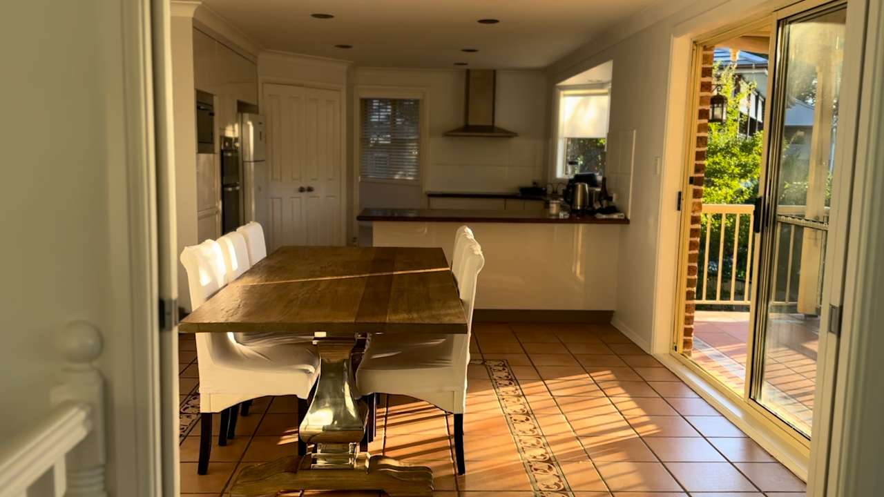 Room in a share house