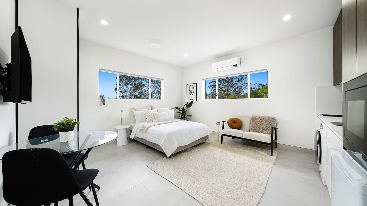 Room studio flat for rent