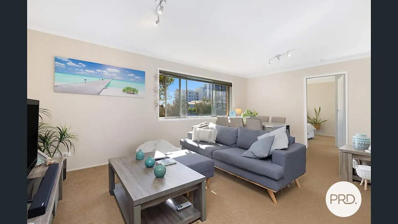 Unfurnished room in a flatshare