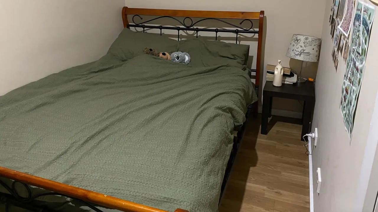 Furnished room in a flatshare