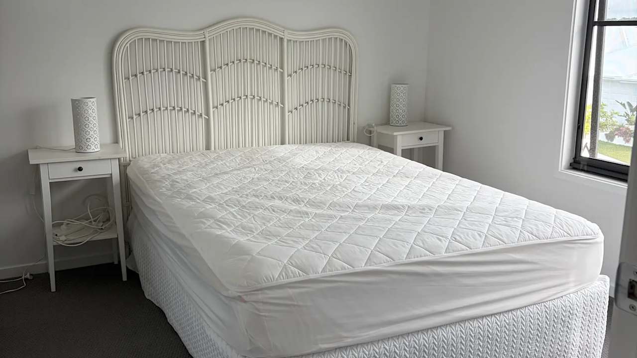 Room in a share house