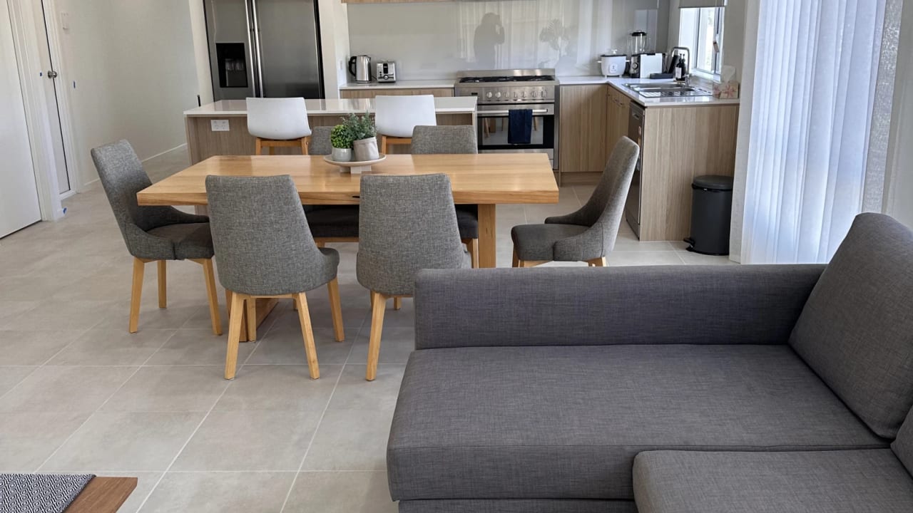Unfurnished room in a share house