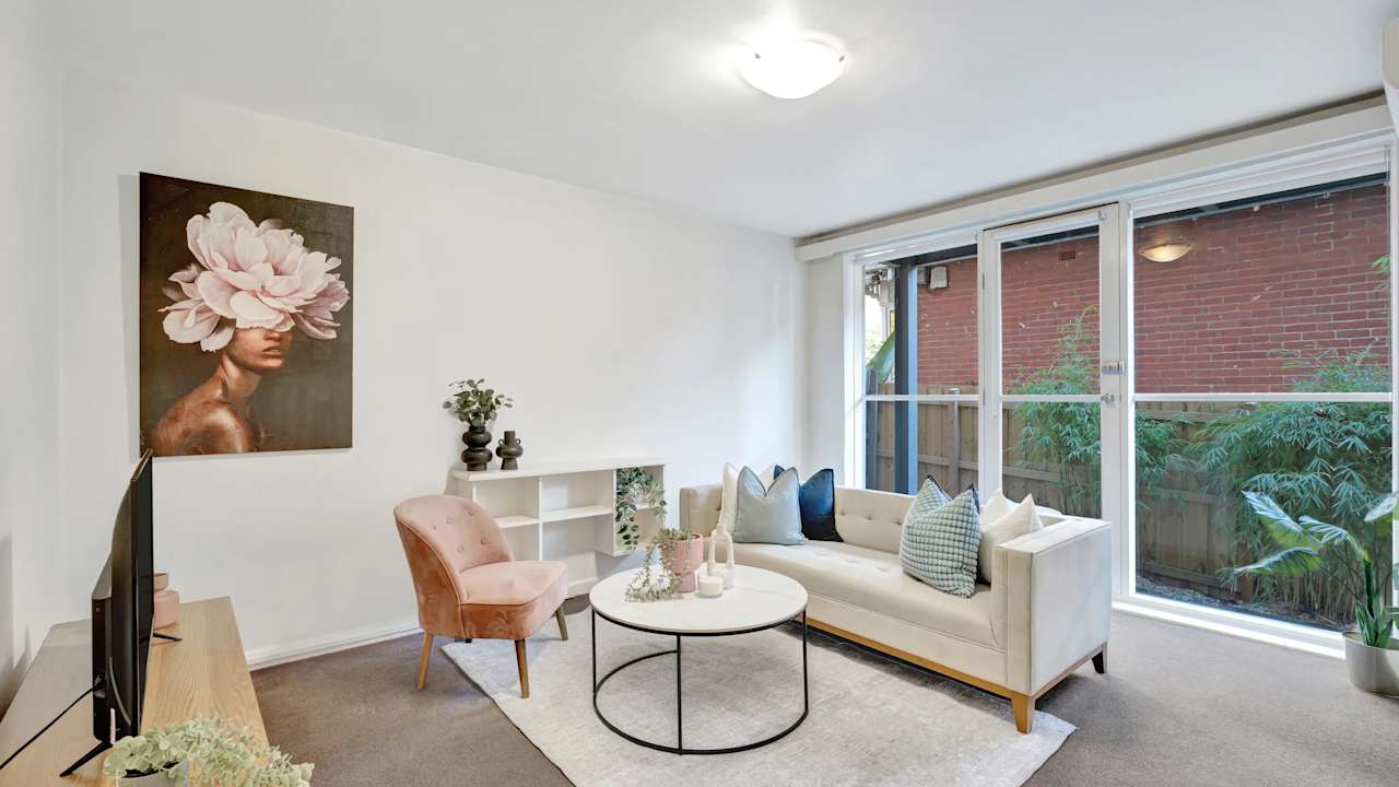 Whole property with 2 rooms for rent